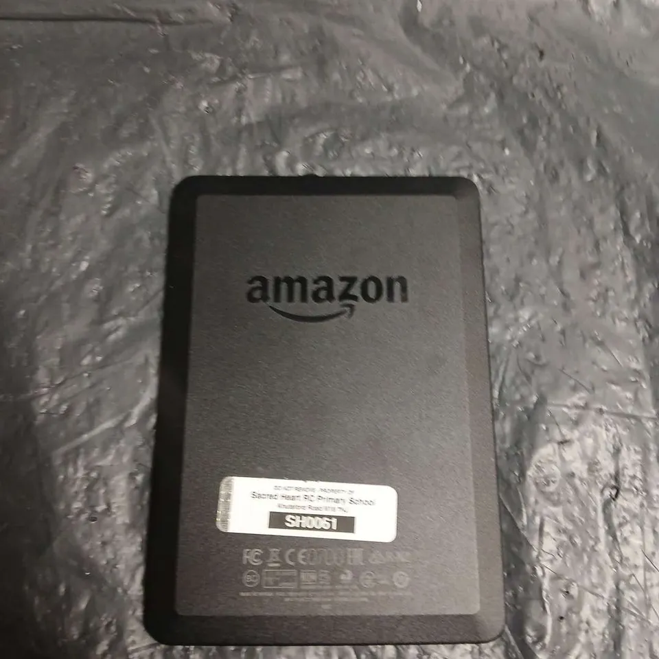 AMAZON KINDLE E-READER – BLACK