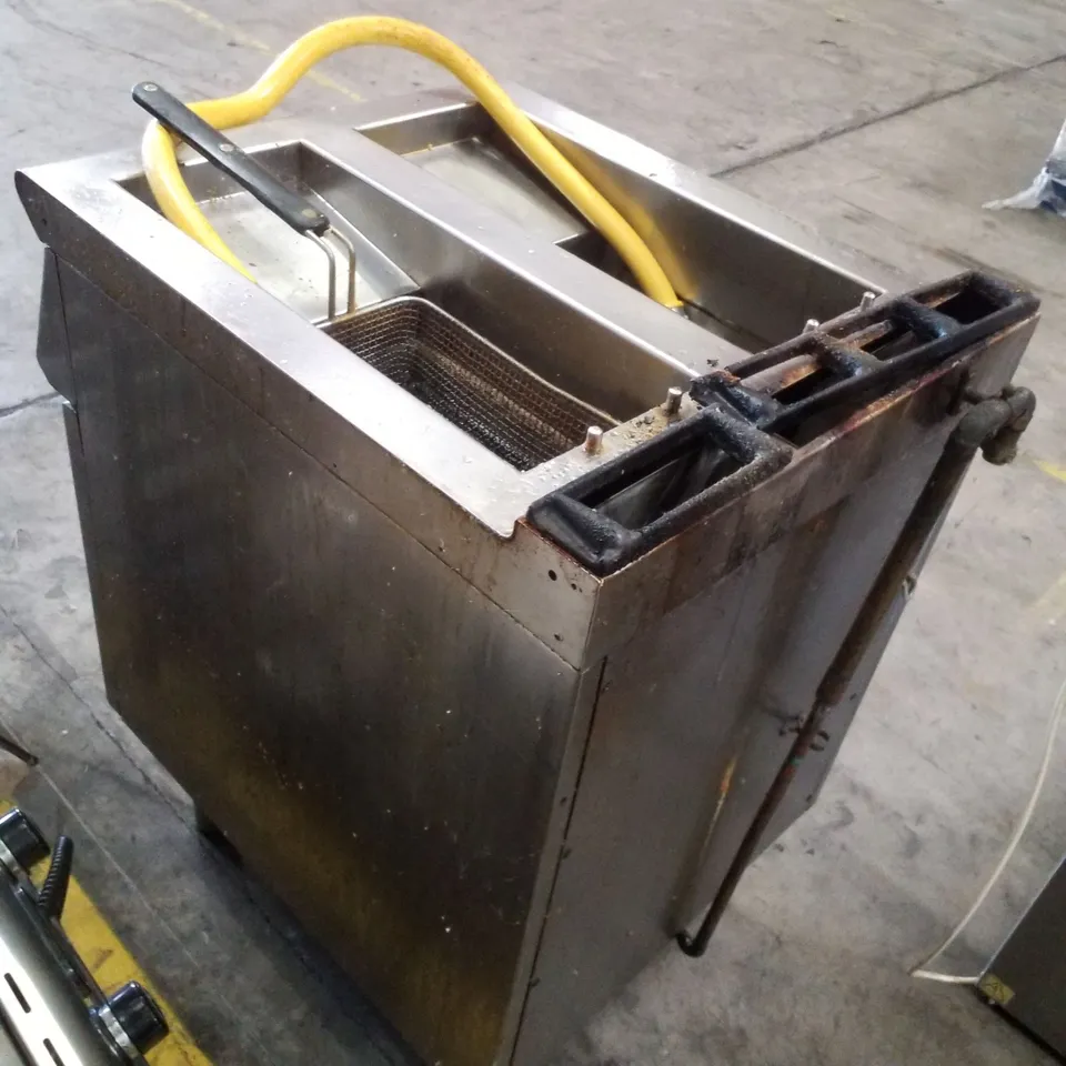 MARENO TWIN TANK GAS FRYER
