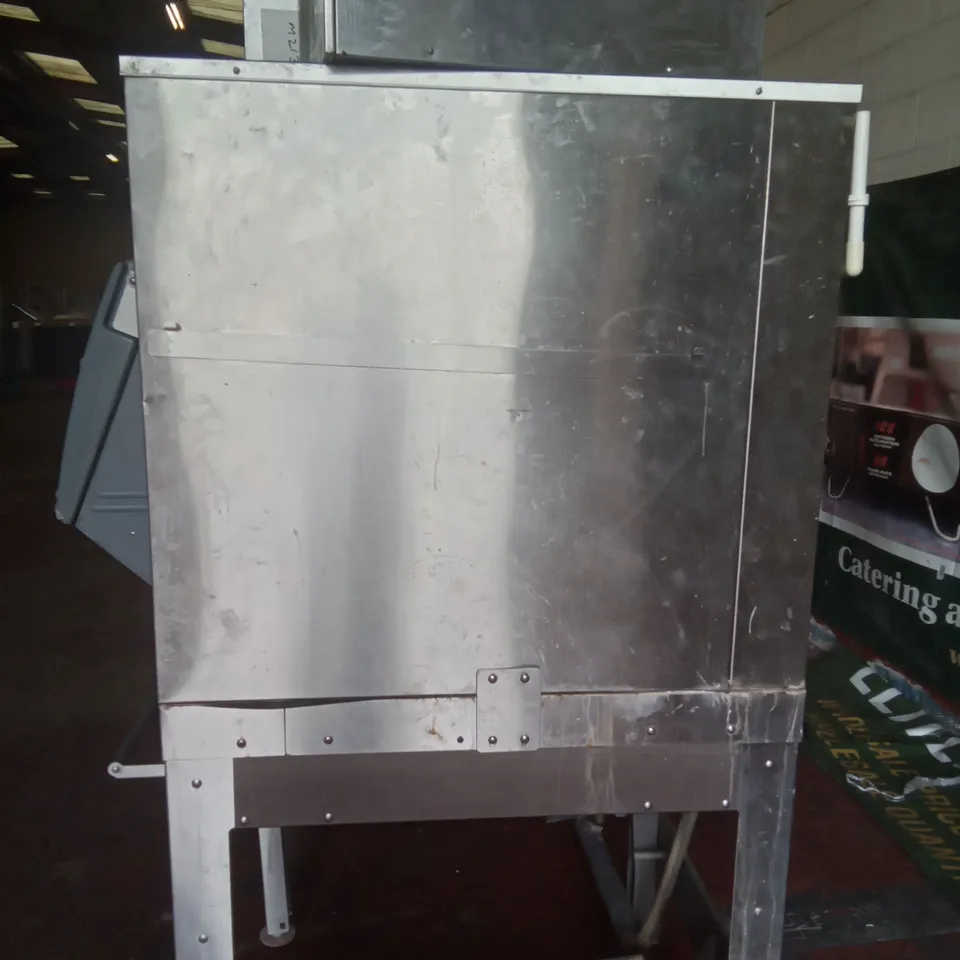 COMMERCIAL FOLLETT LARGE ICE MAKER WITH VENTILATION 