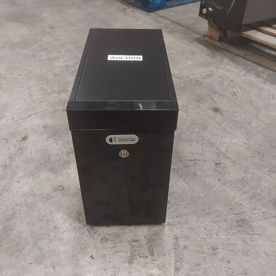 VITRIFRIGO COMMERCIAL MILK CHILLER FOR COFFEE MACHINE