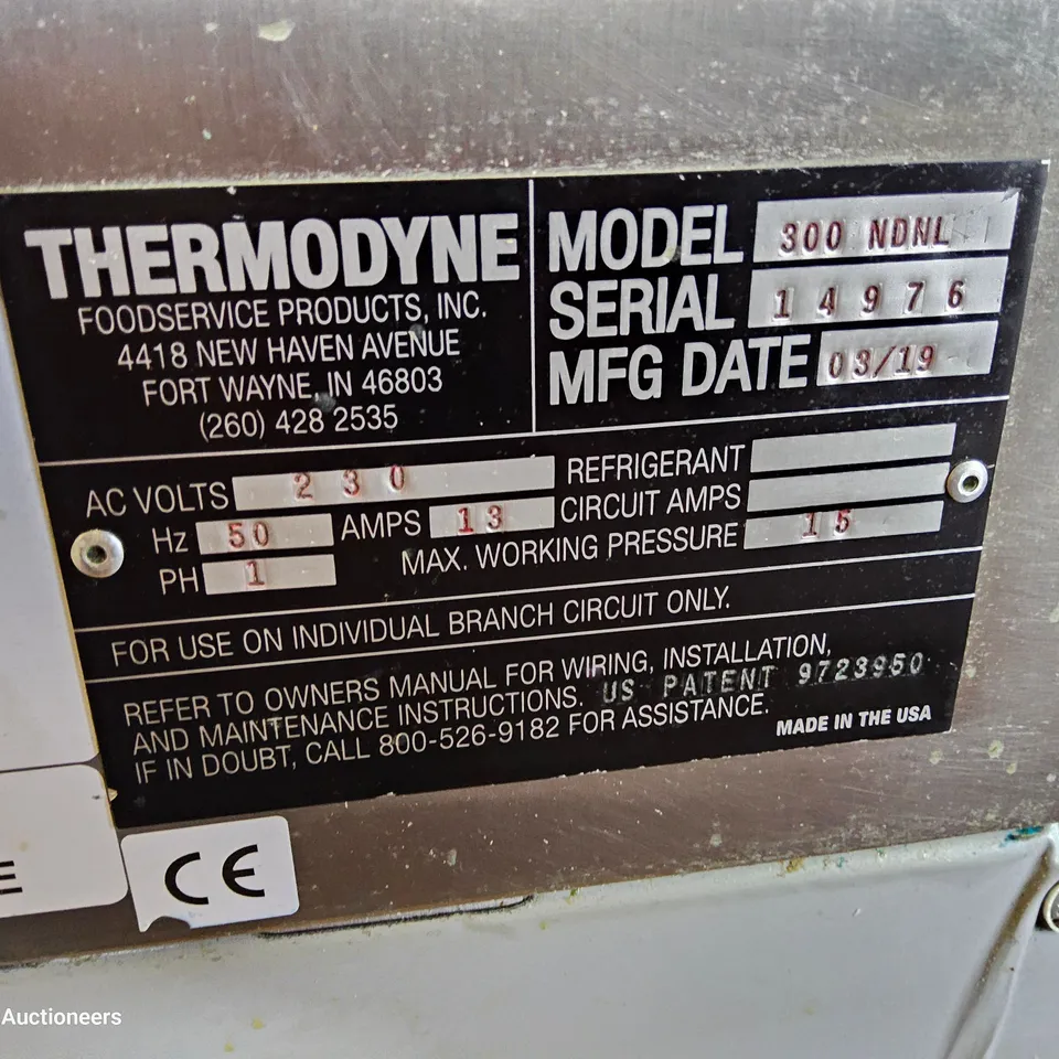 THERMODYNE SLOW COOK & HOLD OVEN Model 300NDNL
