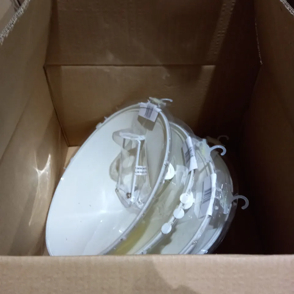 PALLET OF ASSORTED LIGHTING PIECES AND CROCKERY TO INCLUDE SHADES, LAMP BASES, PLATES, AND MUGS 