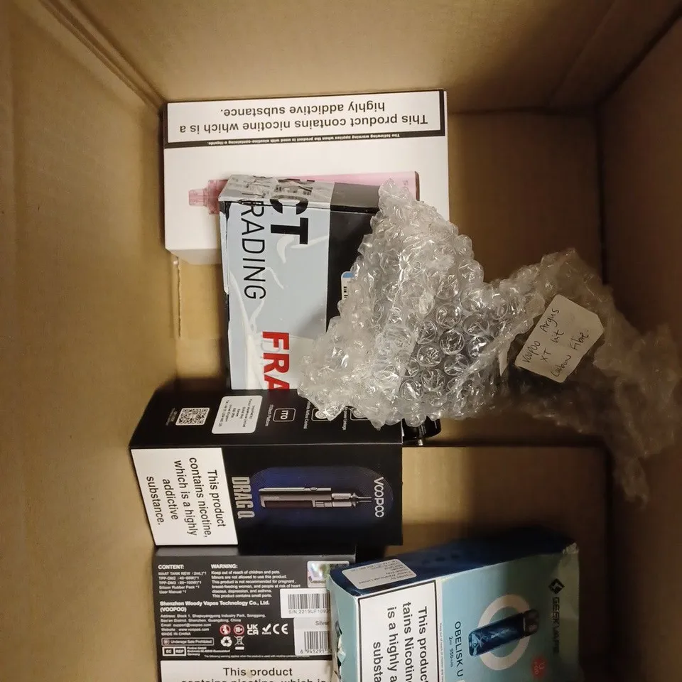 BOX OF APPROX 10 ITEMS TO INCLUDE VAPORESSO LUXE XR MAX, ARGUS POD, VOOPOO DRAG Q. 