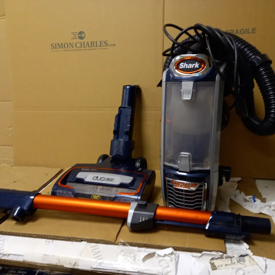 SHARK UPRIGHT VACUUM CLEANER