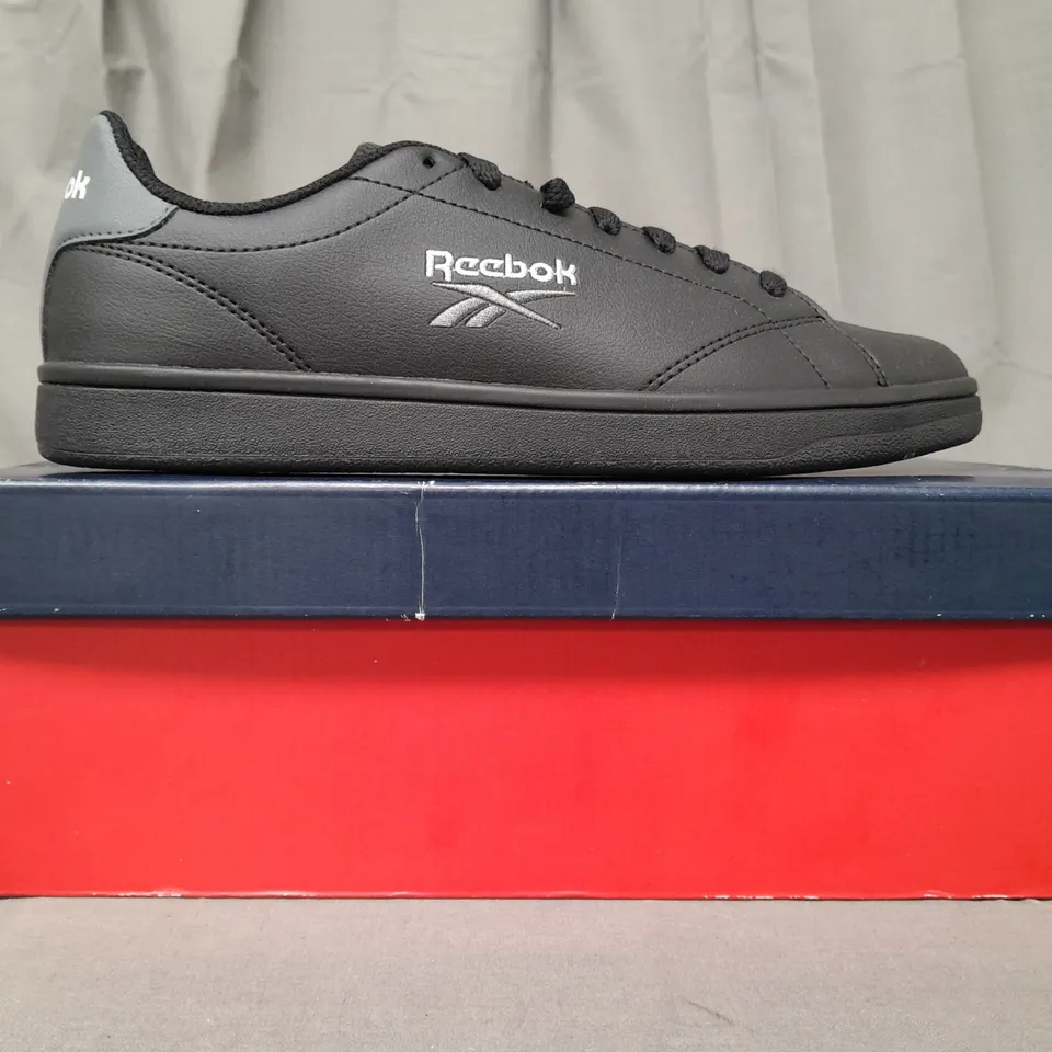 BOXED PAIR OF REEBOK ROYAL COMPLETE SHOES IN BLACK UK SIZE 7.5