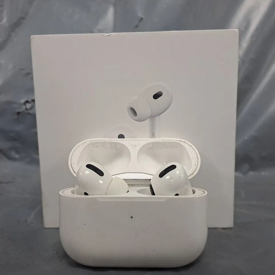 APPLE AIR PODS PRO 2ND GENERATION
