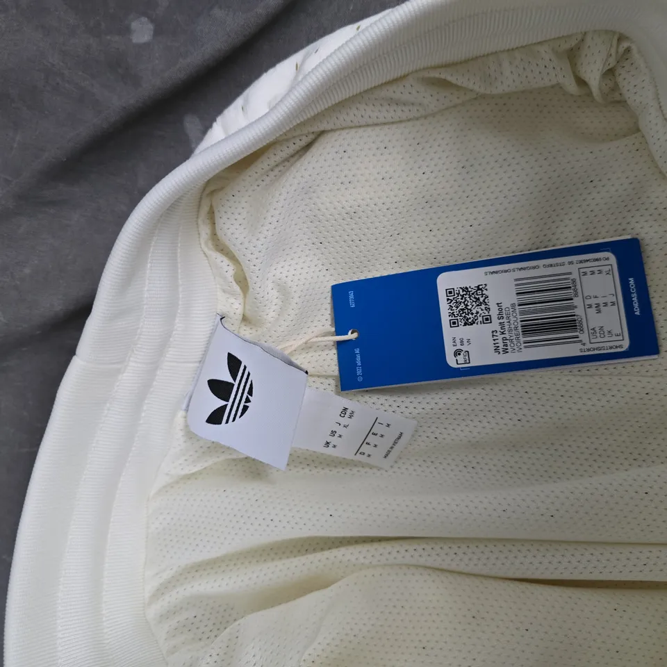 ADIDAS WHITE MESH SHORTS WITH BURGUNDY TRIM – WOMEN'S UK M