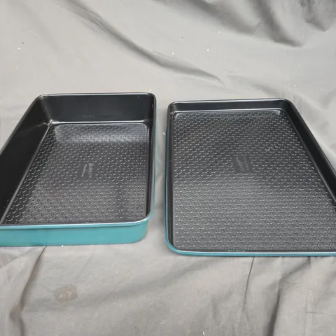 2 NADIYA OVEN TRAYS - TEAL 