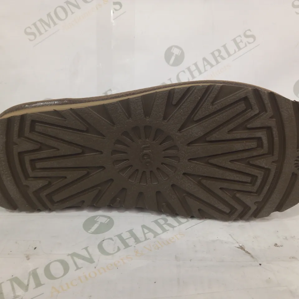 PAIR OF UGG SHOES IN STONE COLOUR UK SIZE 7.5