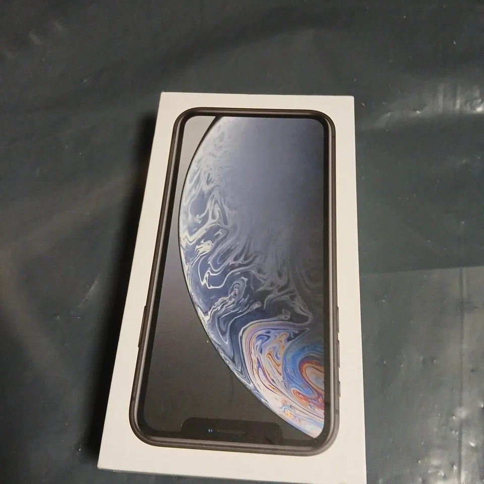 APPLE IPHONE  – BLACK 