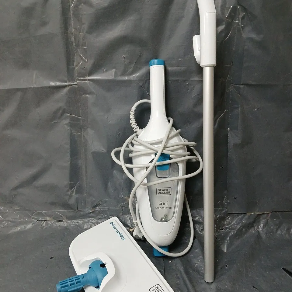 BLACK+DECKER 1300W 5IN1 STEAM-MOP