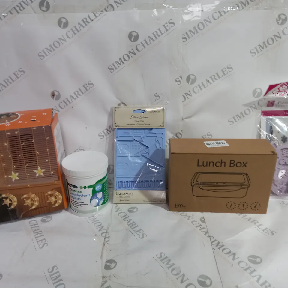 BOX OF APPROXIMATELY 15 ASSORTED ITEMS TO INCLUDE - CHLORINE DISINFECTANT TABLETS - LUNCH BOX - KAREN DAVIES NUTCRACKER MOULD ECT