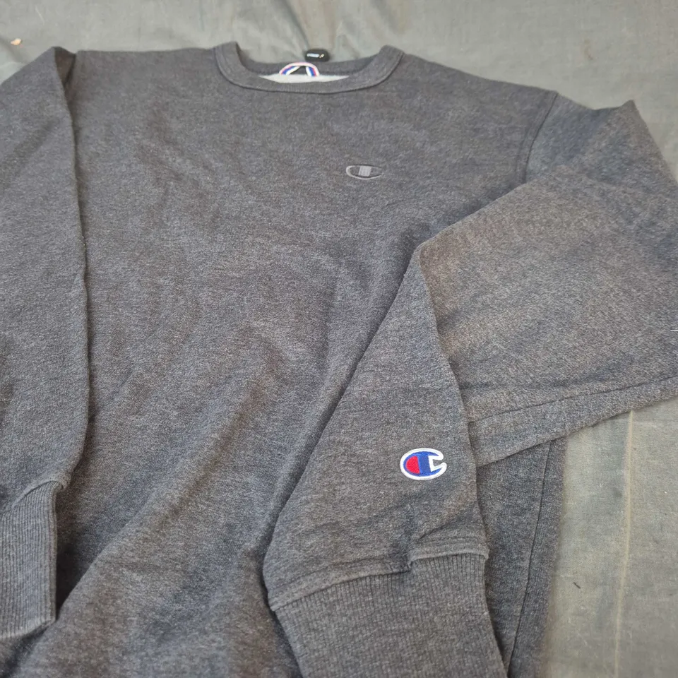 CHAMPION GREY CREWNECK SWEATSHIRT WITH CHEST LOGO - SIZE M