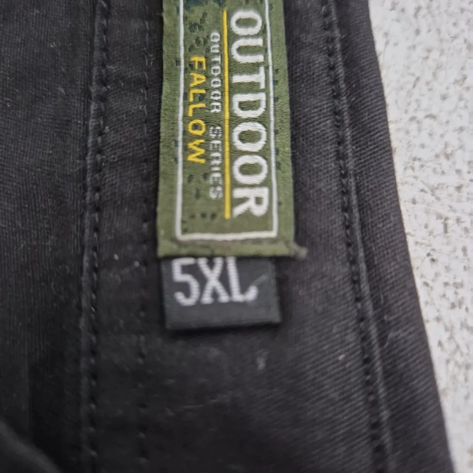 BLACK BUTTON-FRONT SHIRT WITH OUTDOOR LABEL, 5XL (UK)
