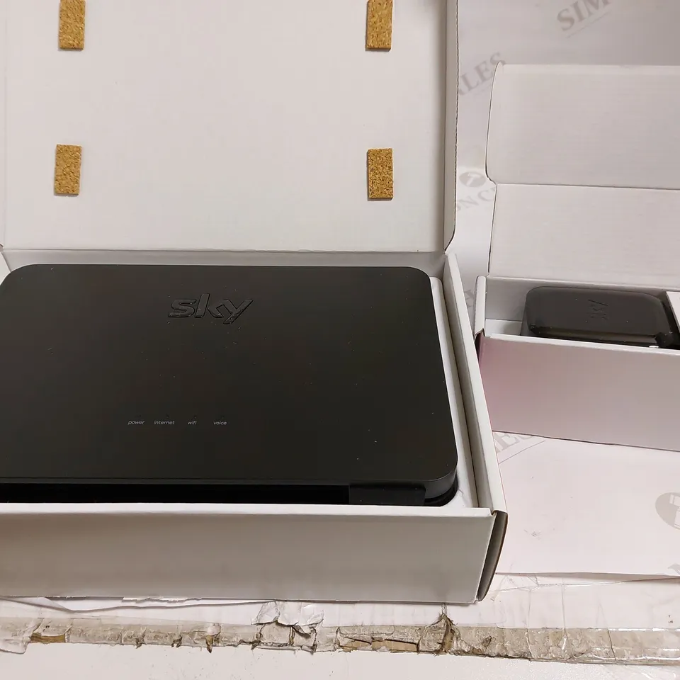 SKY BROADBAND HUB 