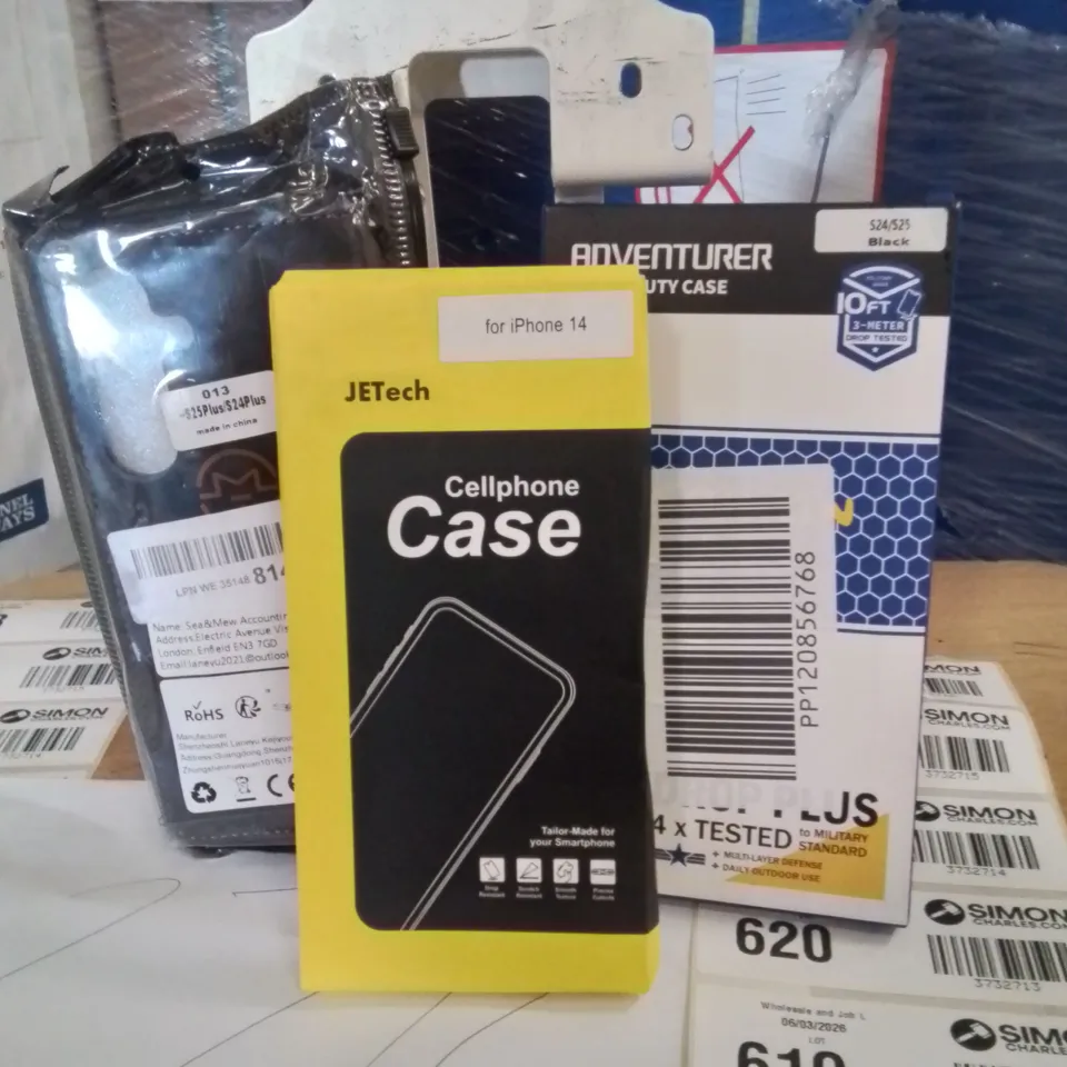PALLET CONTAINING A LARGE QUANTITY OF PHONE CASES,SCREEN PROTECTORS 