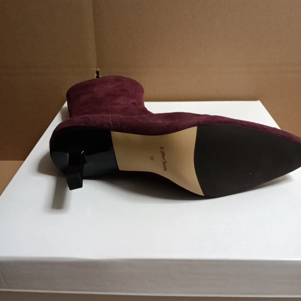 BOXED PAIR OF & OTHER STORIES WOMEN'S BURGUNDY SUEDE ANKLE BOOTS – UK 4 