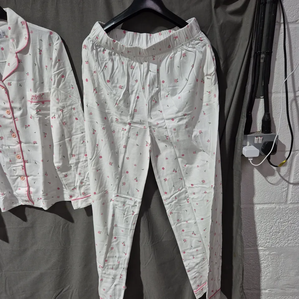 WOMEN'S PAJAMA SET – WHITE WITH PINK FLORAL PRINT AND PINK PIPING SIZE M