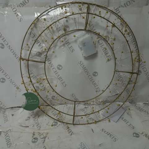BOXED OUTLET SARA DAVIES GOLD PRE-LIT WREATH 50CM