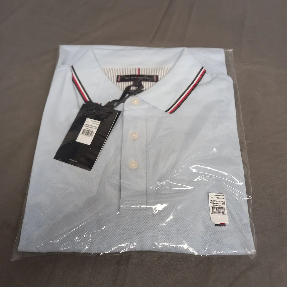 SEALED TOMMY HILFIGER TIPPED SLIM POLO IN BREEZY BLUE - LARGE