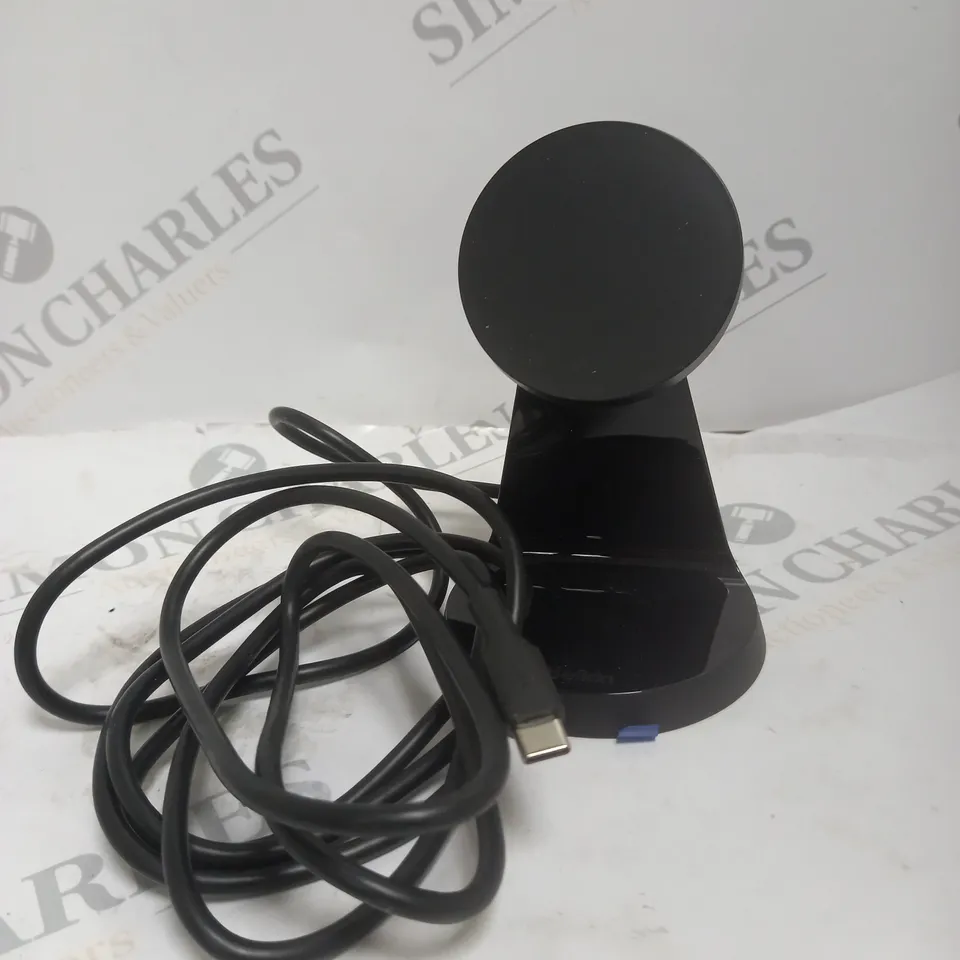 BOXED BELKIN BOOST CHARGE MAGNETIC WIRELESS CHARGER STAND 