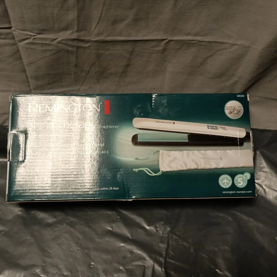 REMINGTON SHINE THERAPY HAIR STRAIGHTENER – RADIANT SHINE (WHITE) – BOXED AND SEALED