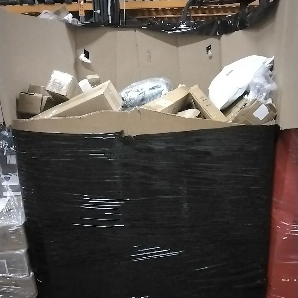 PALLET OF HOUSEHOLD ITEMS TO INCLUDE STRING LIGHTS, DIGITAL TORPEDO LEVEL, CYLINDER NECK AND HEAD PILLOW  AND OTHER ASSORTED ITEMS...