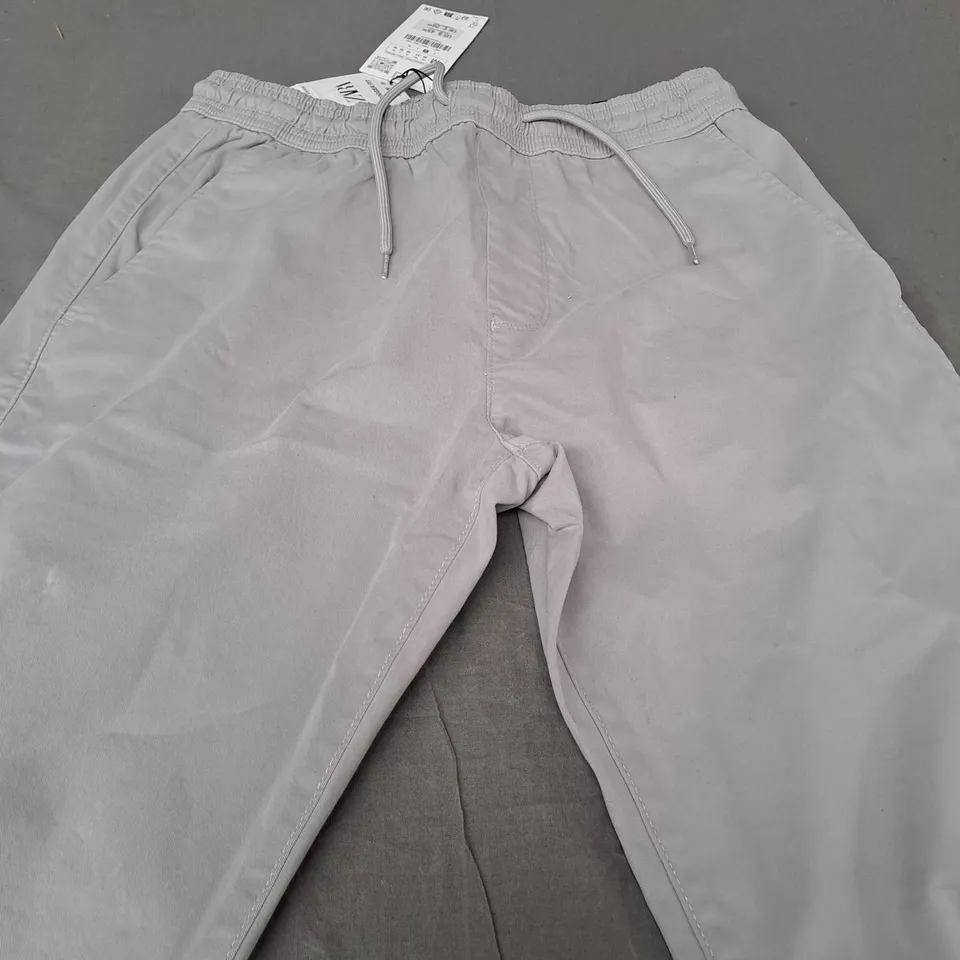 ZARA LOOSE FIT LIGHT GREY TROUSERS -MEDIUM