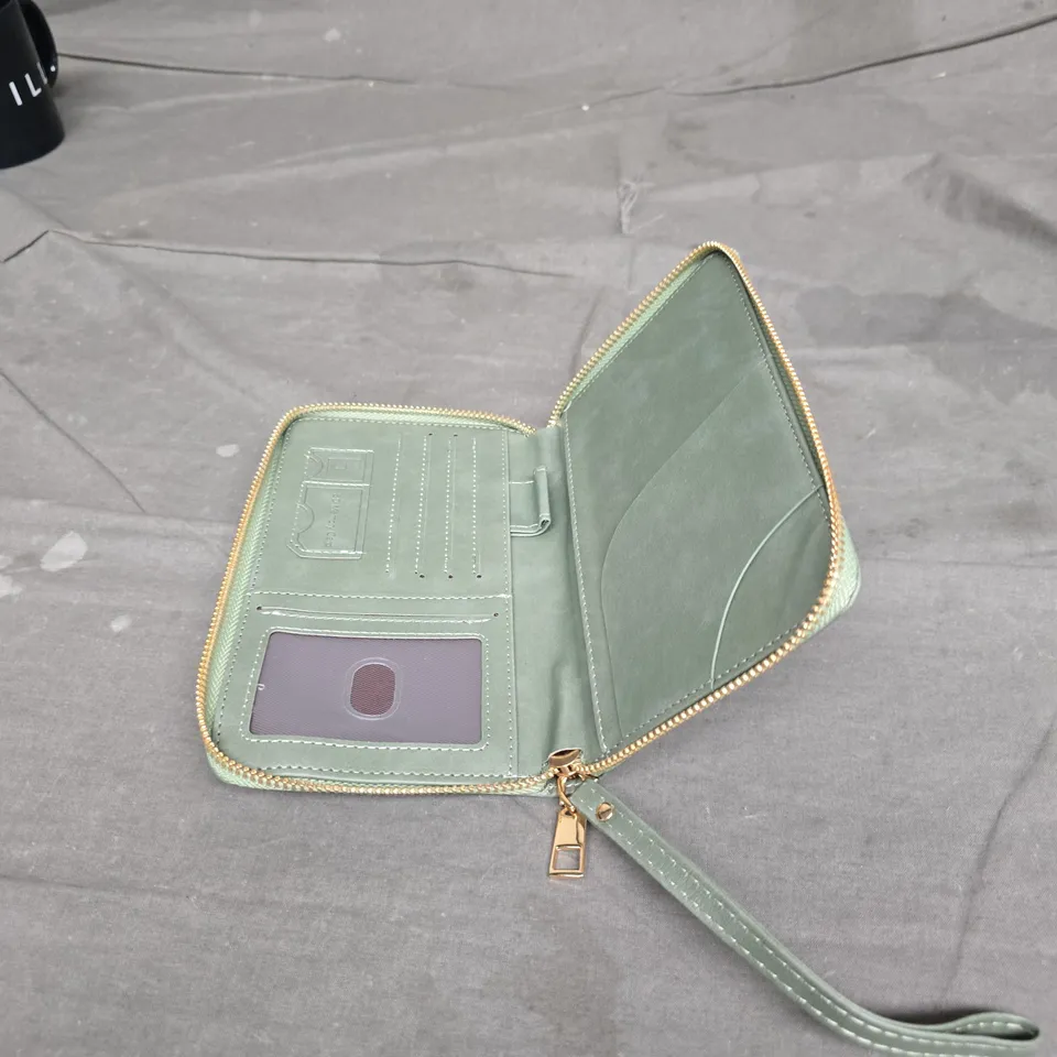 Green Passport Travel Wallet 
