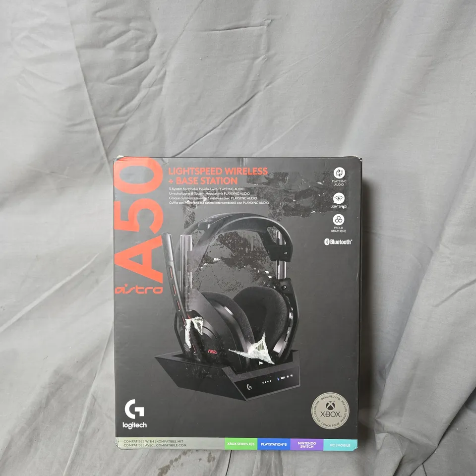 ASTRO A50 WIRELESS HEADSET WITH BASE STATION – LOGITECH LIGHTSPEED (XBOX/PLAYSTATION COMPATIBLE)