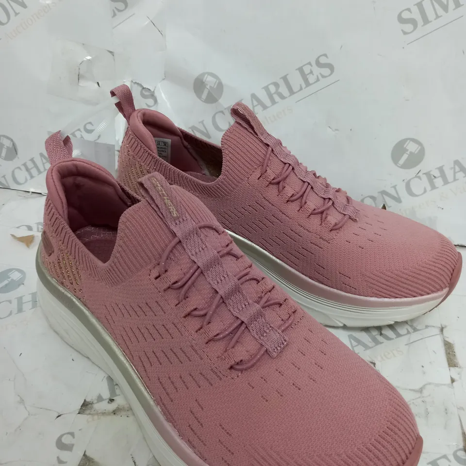 SKETCHERS MEMORY FOAM SLIP ON TRAINERS IN PINK - SIZE 4