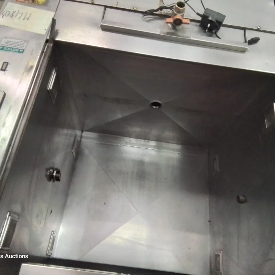 BKI ROTTISERI OVEN ON STAND