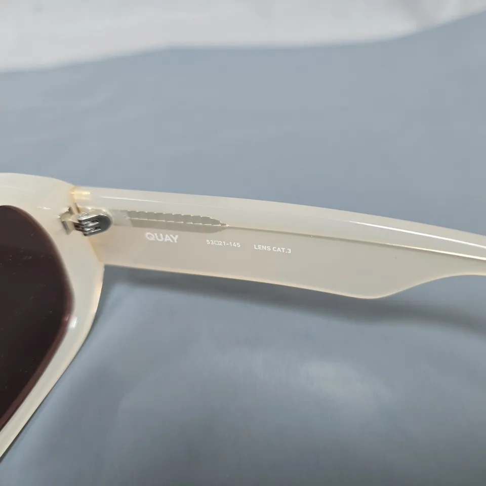 QUAY WHITE RECTANGULAR SUNGLASSES WITH BROWN LENSES