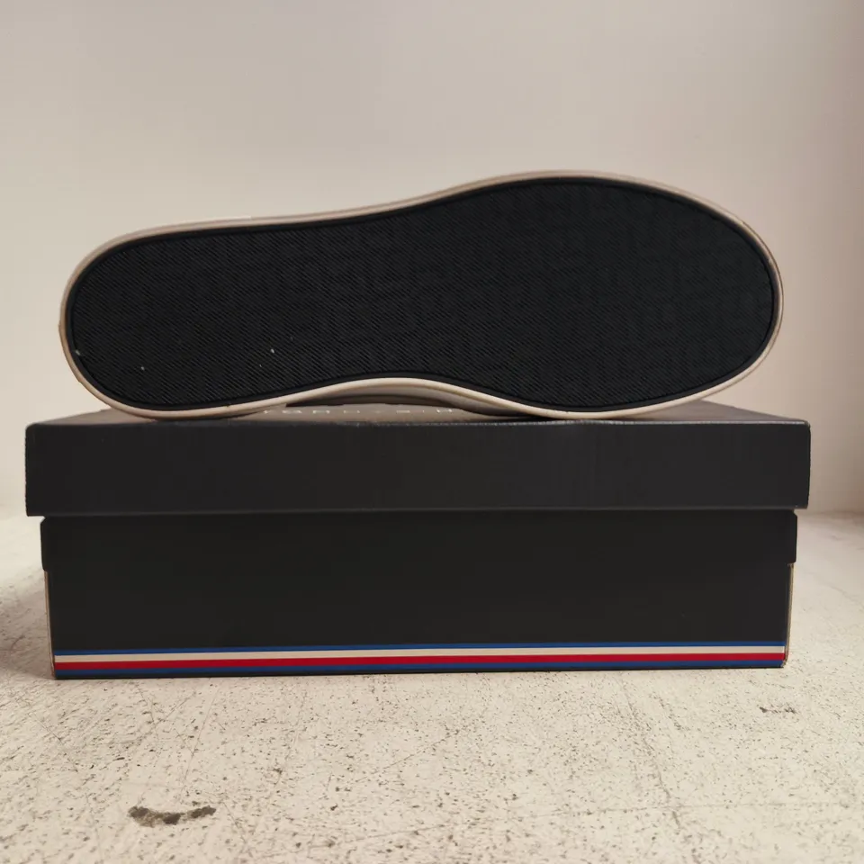 BOXED PAIR OF TOMMY HILFIGER ICONIC SLIP-ON SHOES IN WHITE SIZE UK 8