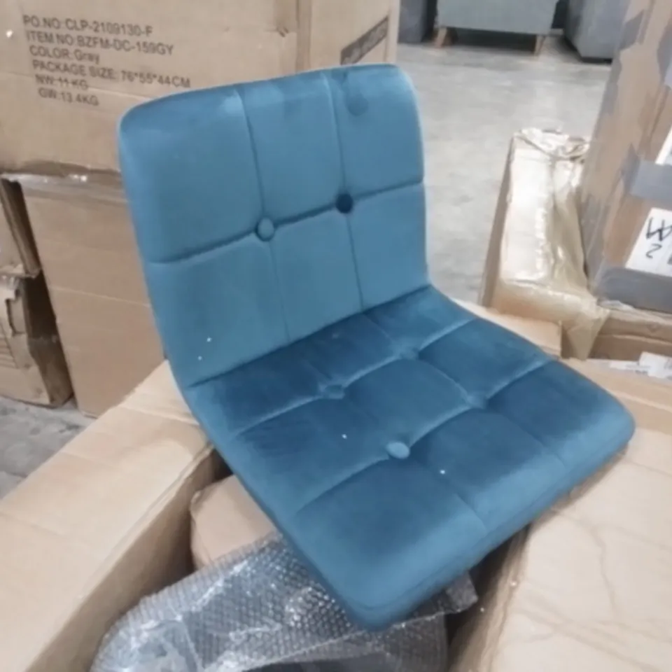 BOXED PAIR OF BLUE FABRIC BAR STOOLS 0082BU