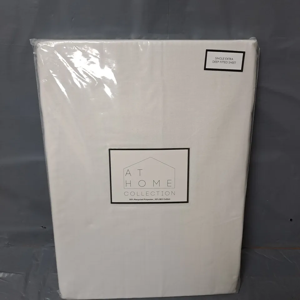 AT HOME COLLECTION SINGLE EXTRA DEEP FITTED SHEET IN WHITE