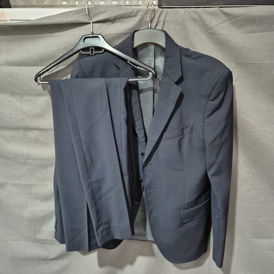 CALVIN KLEIN NAVY SUIT JACKET & TROUSERS - UK 42 (EU 52)