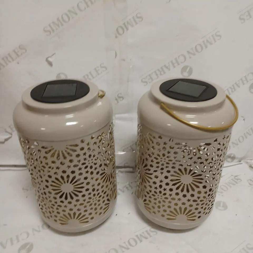 GARDEN REFLECTIONS SET OF 2 PATTERNED SOLAR LANTERNS, FLOWER