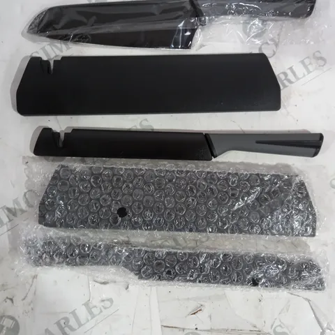 COOK'S ESSENTIALS SET OF KNIVES WITH SHARPENING SHEATHS IN BLACK