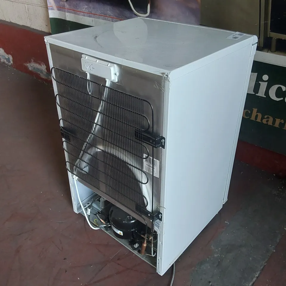 BEKO FREESTANDING FREEZER - WHITE