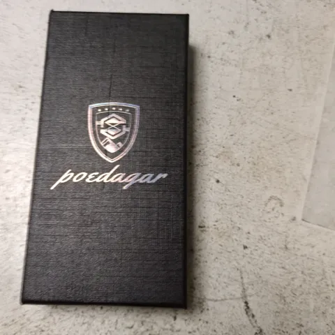 POEDAGAR - GOLD-TONE WRISTWATCH IN PRESENTATION BOX