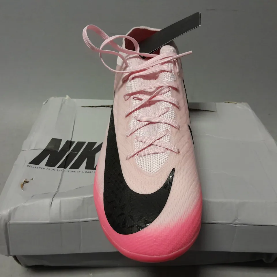 BOXED PAIR OF NIKE MERCURIAL SUPERFLY 9 ELITE IN PINK - UK 9