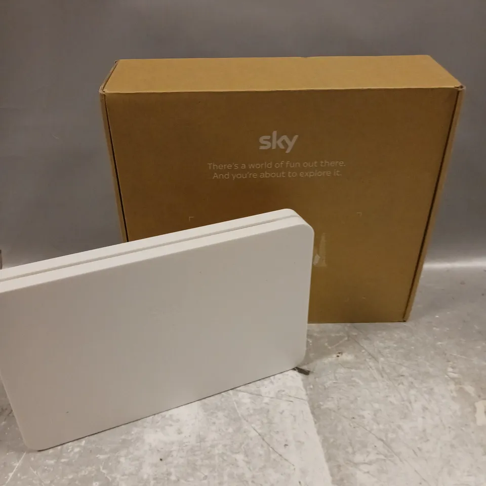 SKY BROADBAND HUB - SR213-02-UK