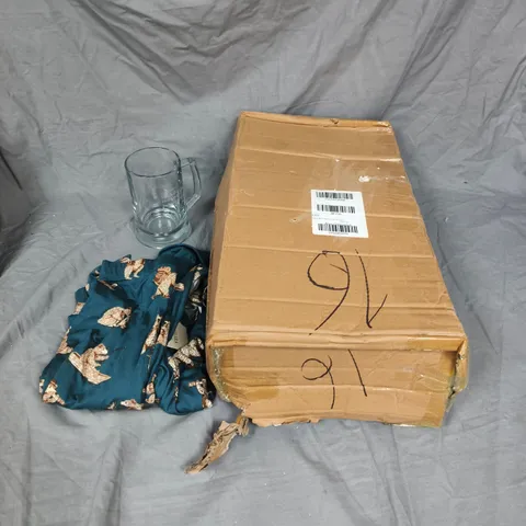 BOX OF APPROXIMATELY 10 ASSORTED HOUSEHOLD ITEMS TO INCLUDE - PERSONALISED TANKARD - KIDS PYJAMAS - TREE SKIRT - ETC