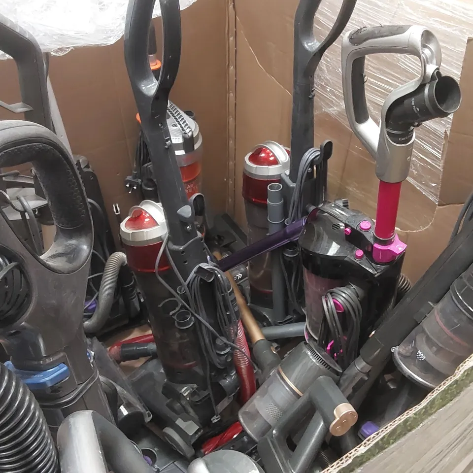 PALLET TO CONTAIN A LARGE ASSORTMENT OF UNCHECKED VACUUM CLEANERS