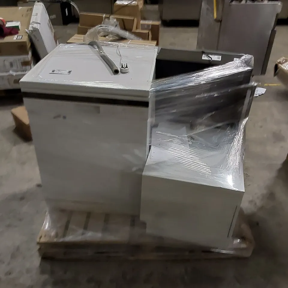 VICKS MINI COOL MIST ULTRASONIC HUMIDIFIER, COMFEE FREESTANDING DISHWASHER - WHITE, COMFEE DISHWASHER TD602E-W FREESTANDING DISHWASHER AND RUSSELL HOBBS FREESTANDING 7 BOTTLE HOLDER BLACK