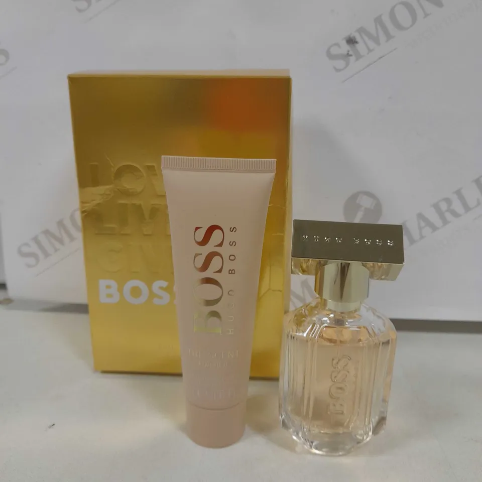 BOXED BOSS LOVE LIVE GIVE THE SCENT FOR HER GIFT SET