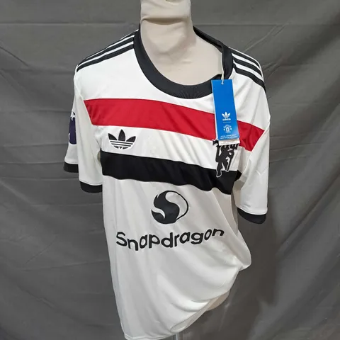 ADIDAS MANCHESTER UNITED FOOTBALL CLUB SHIRT -  GARNACHO 17 - MEDIUM