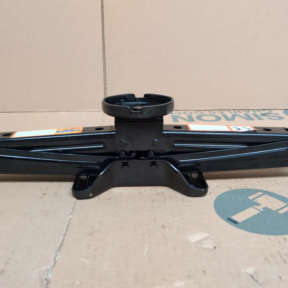 HYDRAULIC CAR JACK WITH SADDLE – BLACK