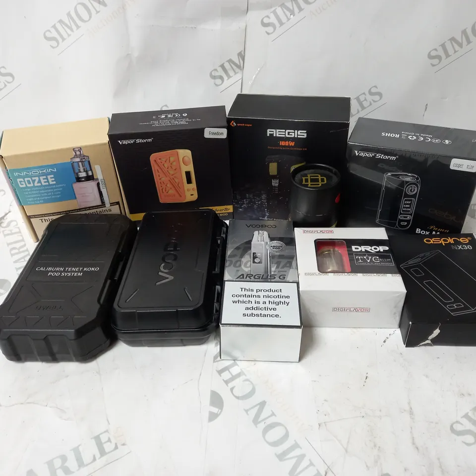 BOX OF APPROXIMATELY 10 ASSORTED E-CIG PRODUCTS TO INCLUDE VOOPOO, ASPIRE, INNOKIN 